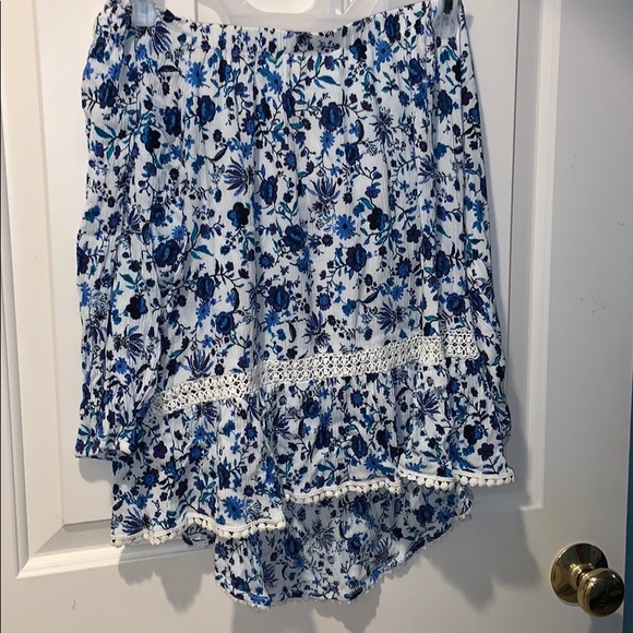 love J Tops - Off the shoulder/ shoulder less shirt